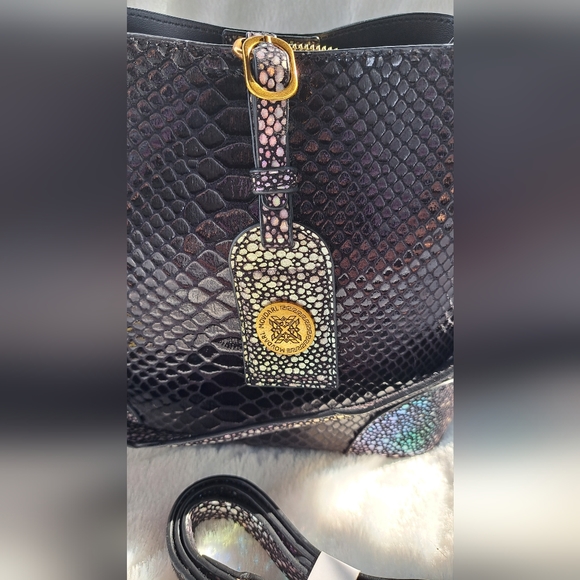 NWT TRENDY Bucket Bag - Picture 9 of 10